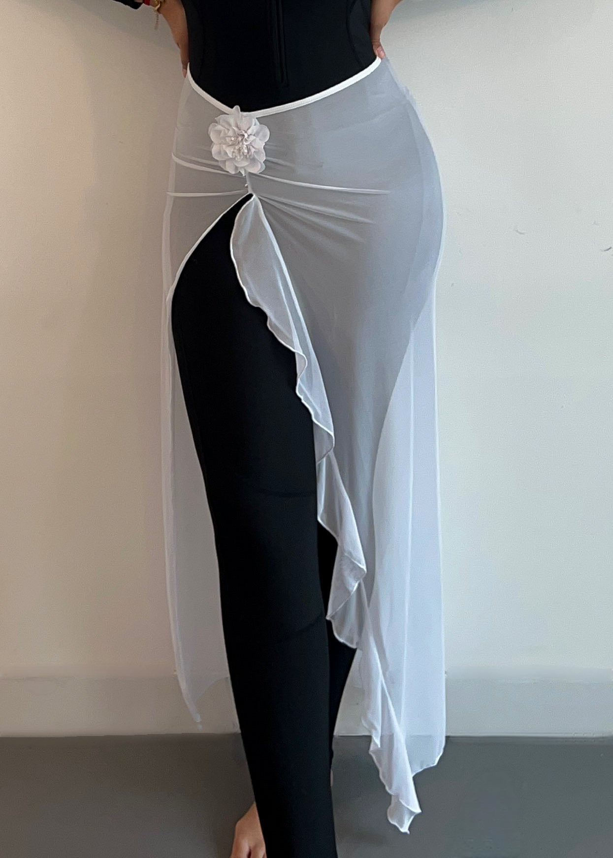 Burkini Femme à Demi-Zip – Manches Longues avec Jupe Blanc – Avec ou sans Hijab